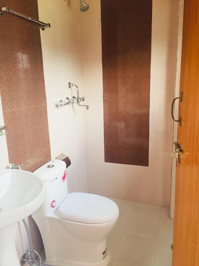 Obey Guest House Pokhara Bagian luar foto