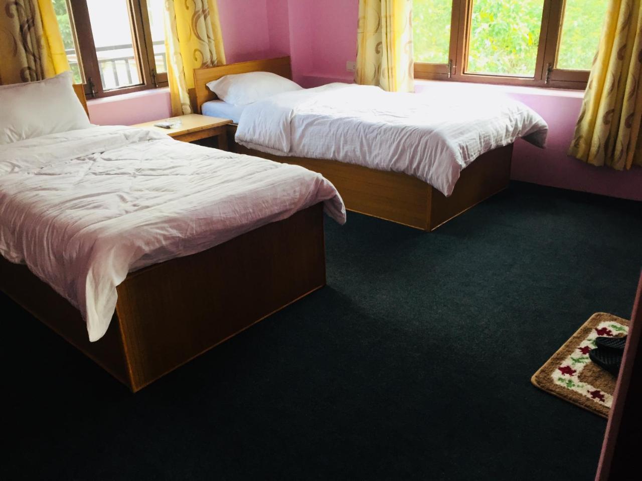 Obey Guest House Pokhara Bagian luar foto