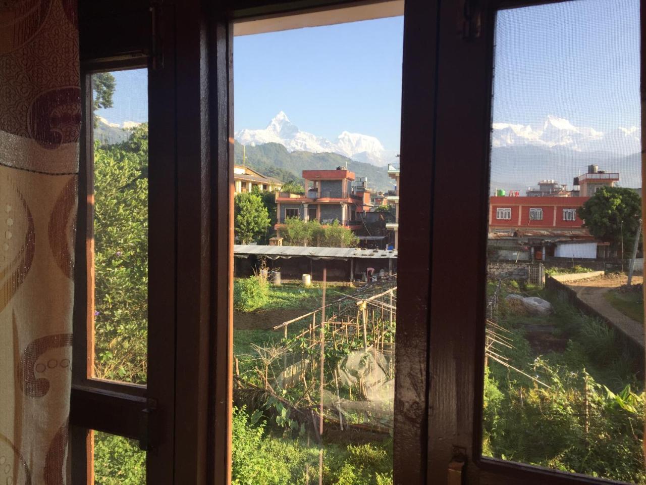 Obey Guest House Pokhara Bagian luar foto