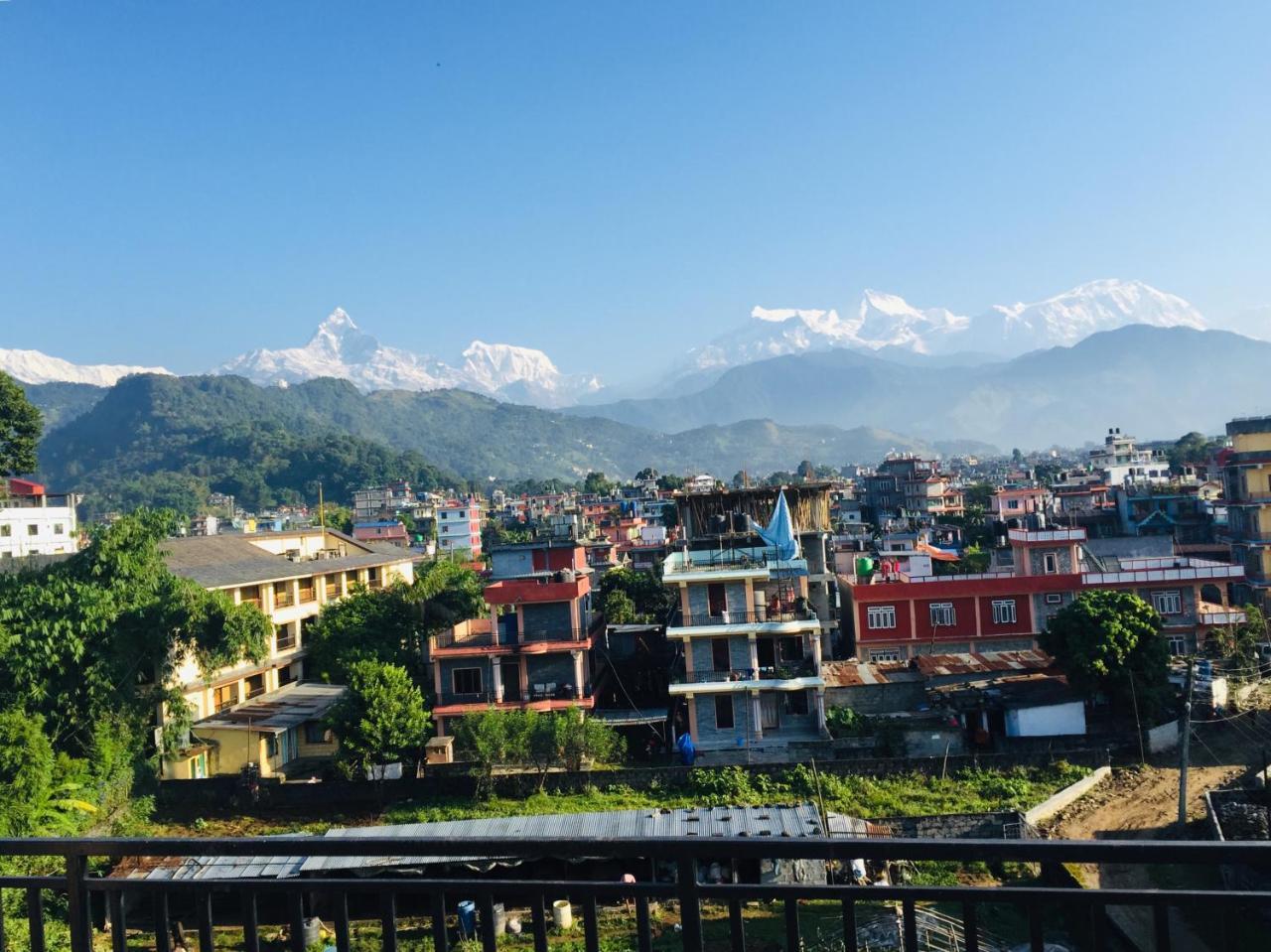 Obey Guest House Pokhara Bagian luar foto