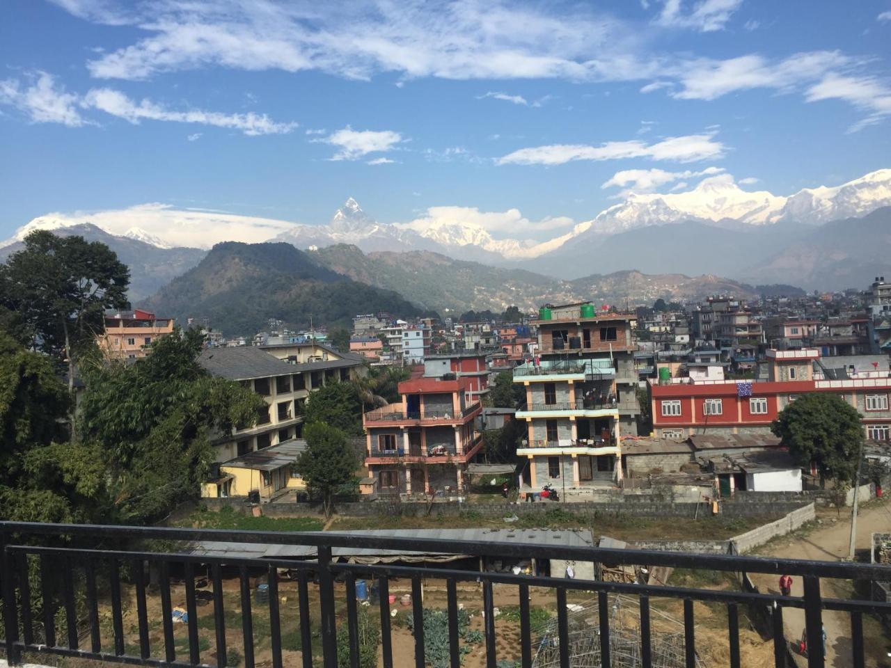 Obey Guest House Pokhara Bagian luar foto