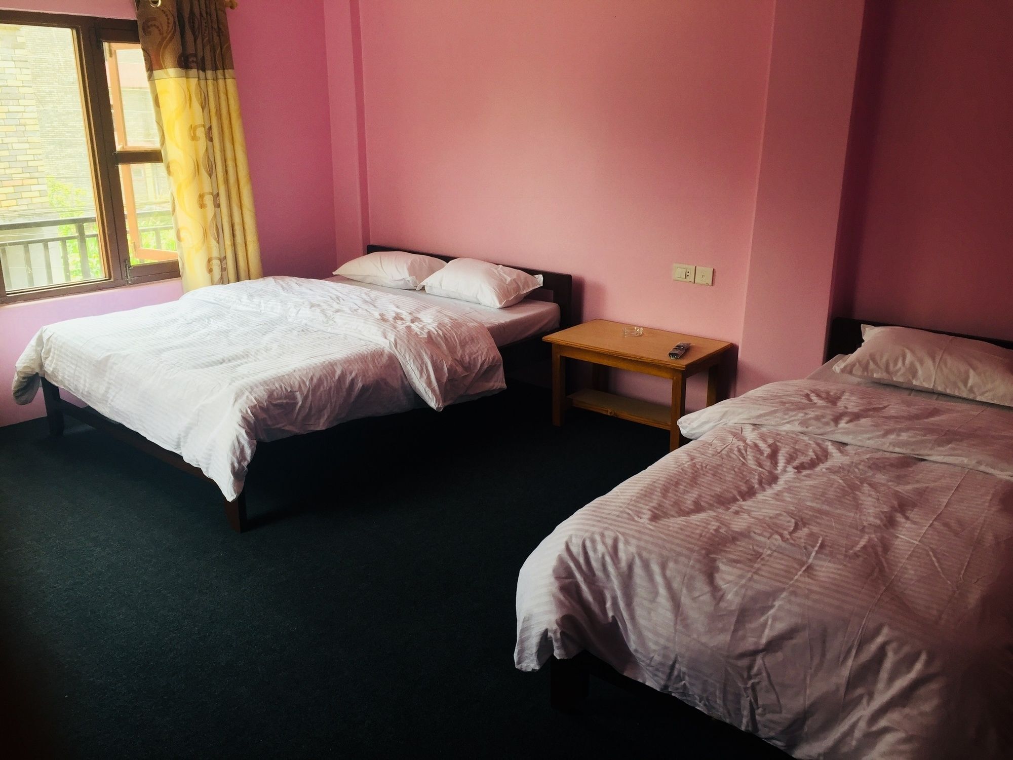 Obey Guest House Pokhara Bagian luar foto